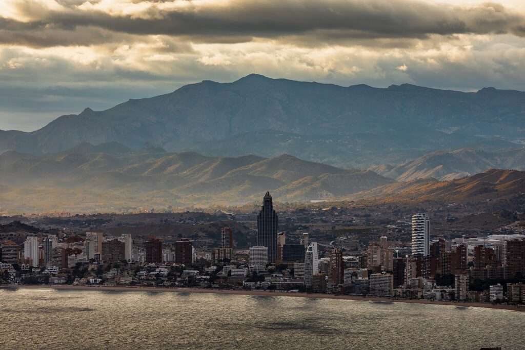 Paisaje costero de Benidorm relacionado con la ruta
