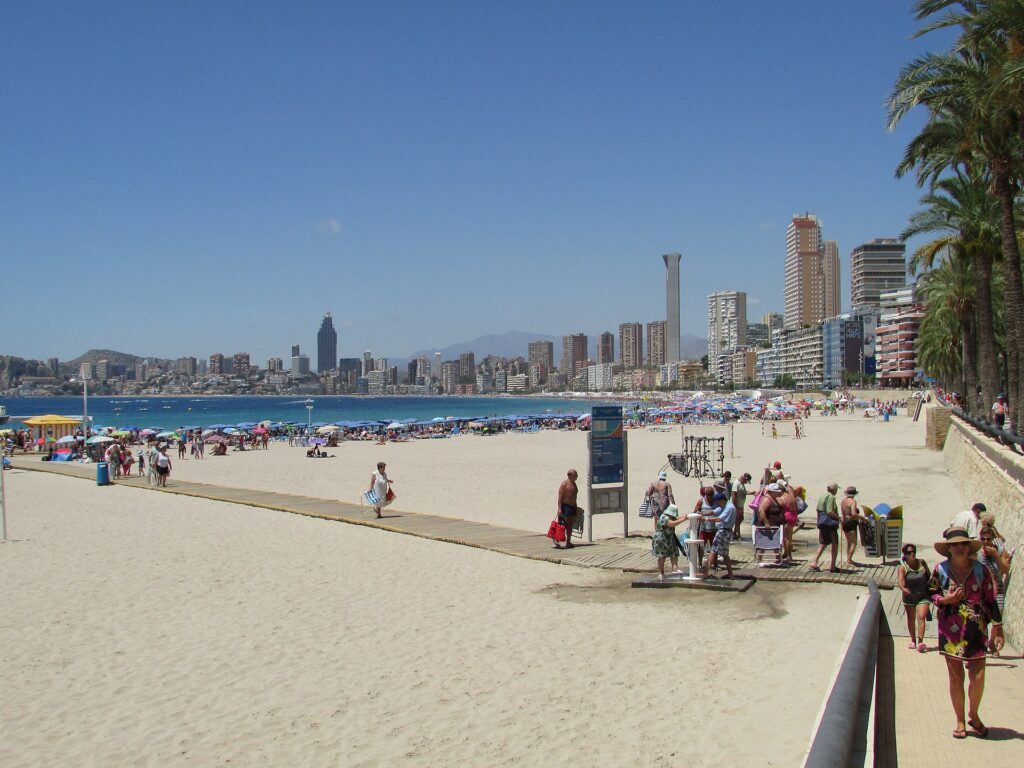 Playa y paseo de Poniente