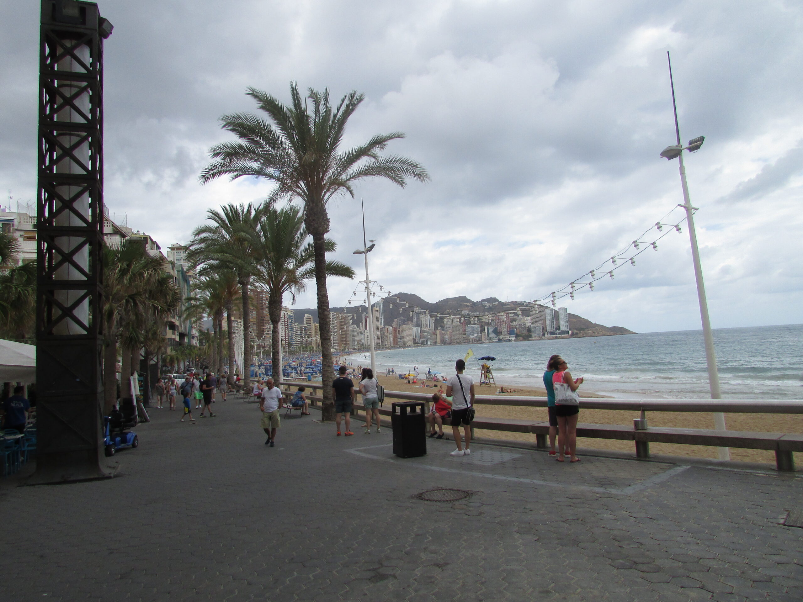 Plaza del Torrejó junto a Tourist Info Benidorm Centro