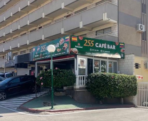 255 Café Bar