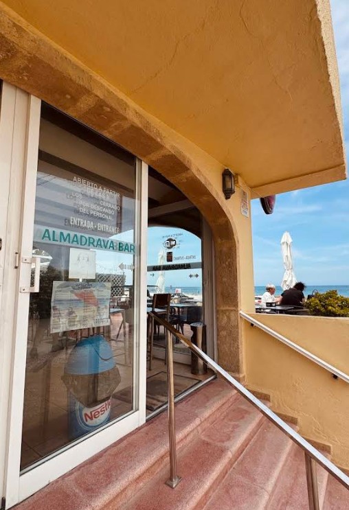 Almadrava Bar & Cafetería